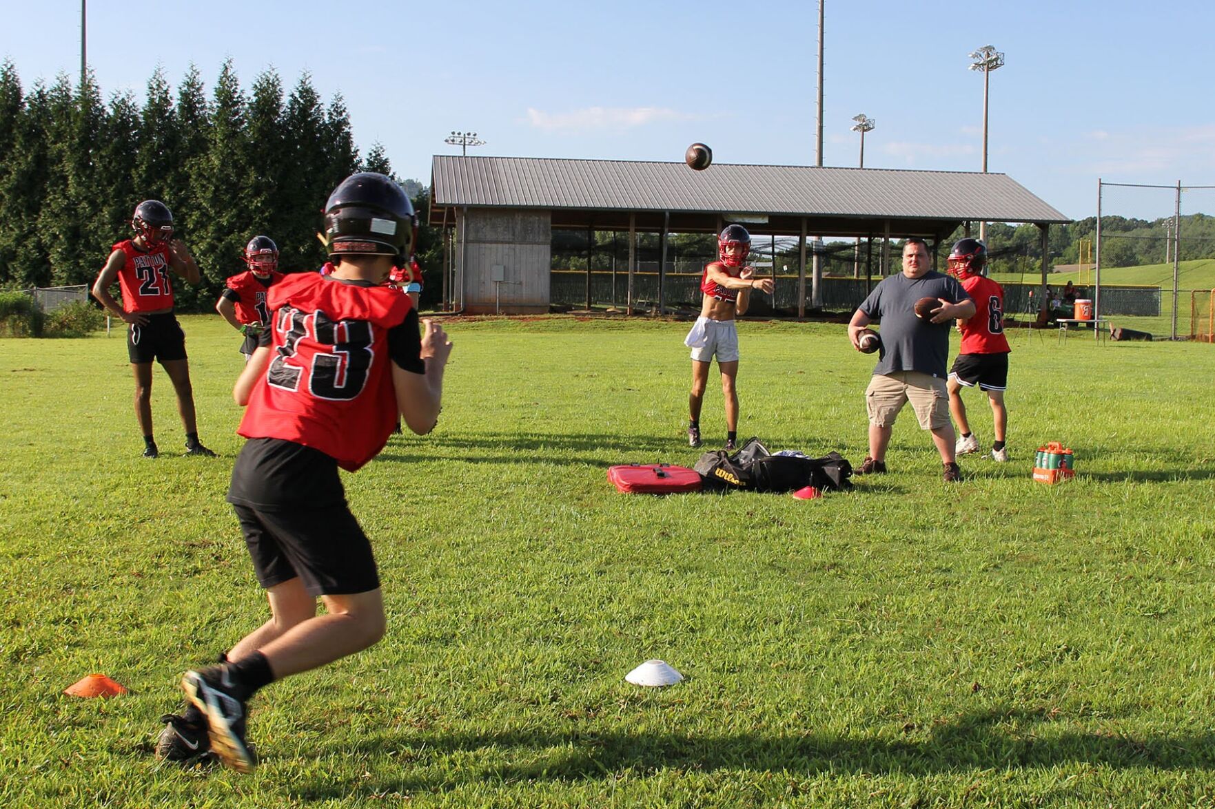 081024-mnh-sports-fbh-patton-jvonly-p1